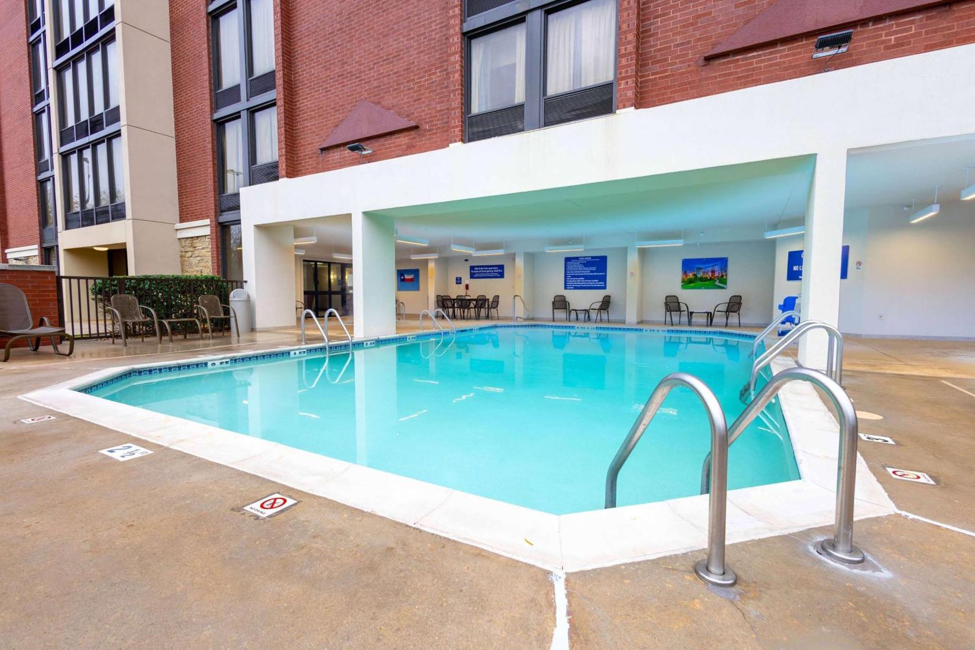 Heritage Inn & Suites The Woodlands, Trademark By Wyndham Екстериор снимка