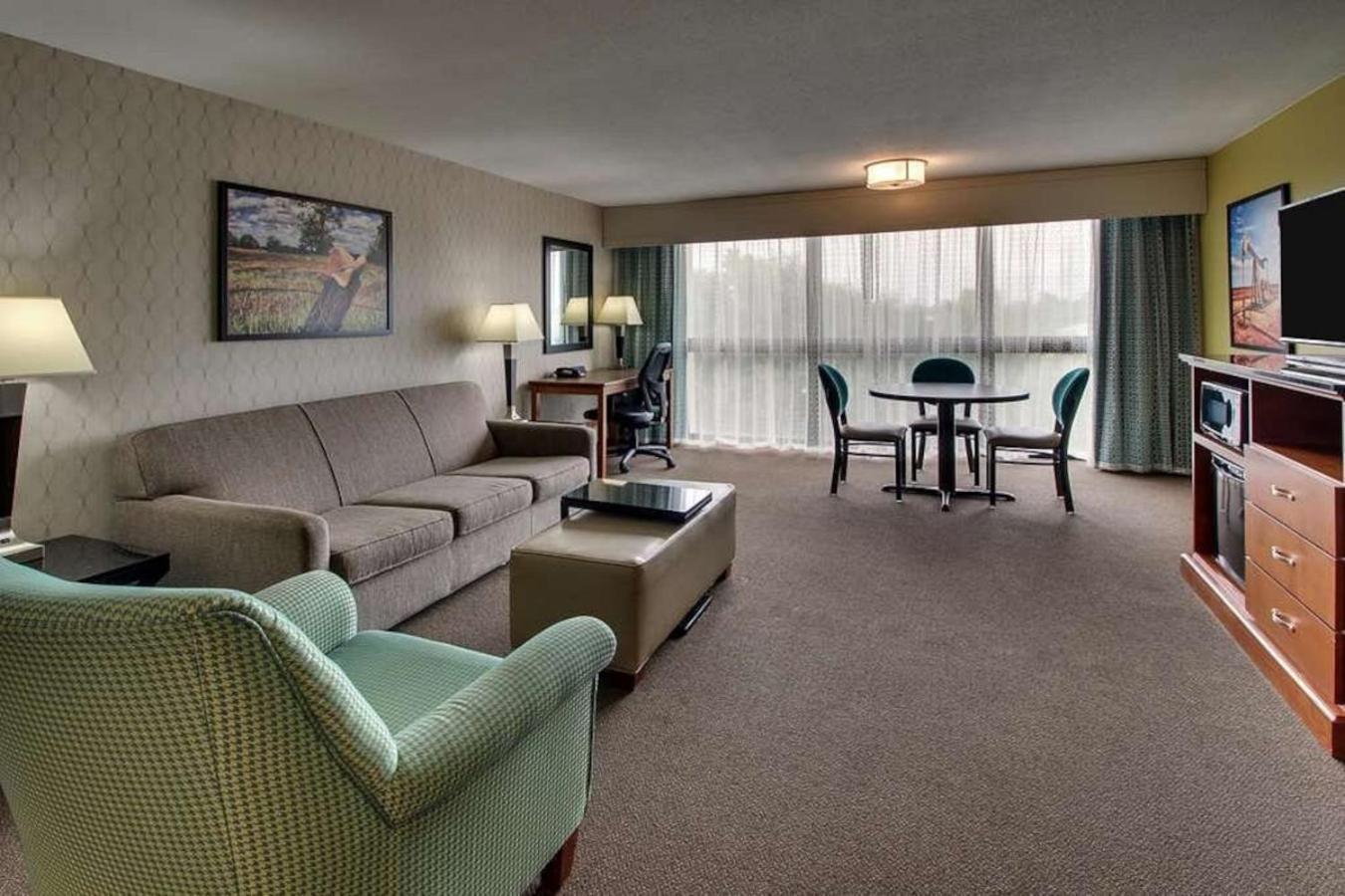 Heritage Inn & Suites The Woodlands, Trademark By Wyndham Екстериор снимка