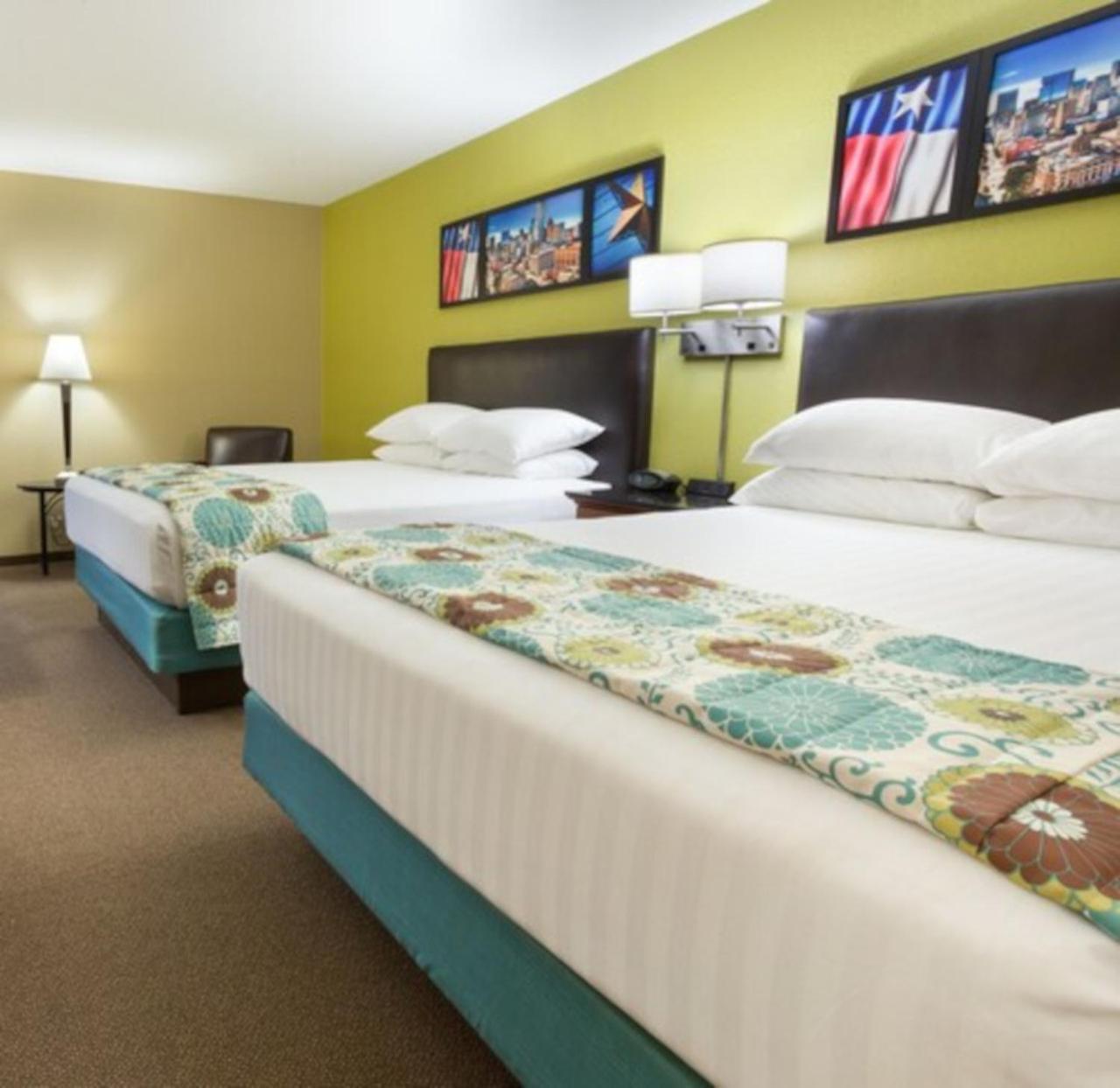 Heritage Inn & Suites The Woodlands, Trademark By Wyndham Екстериор снимка