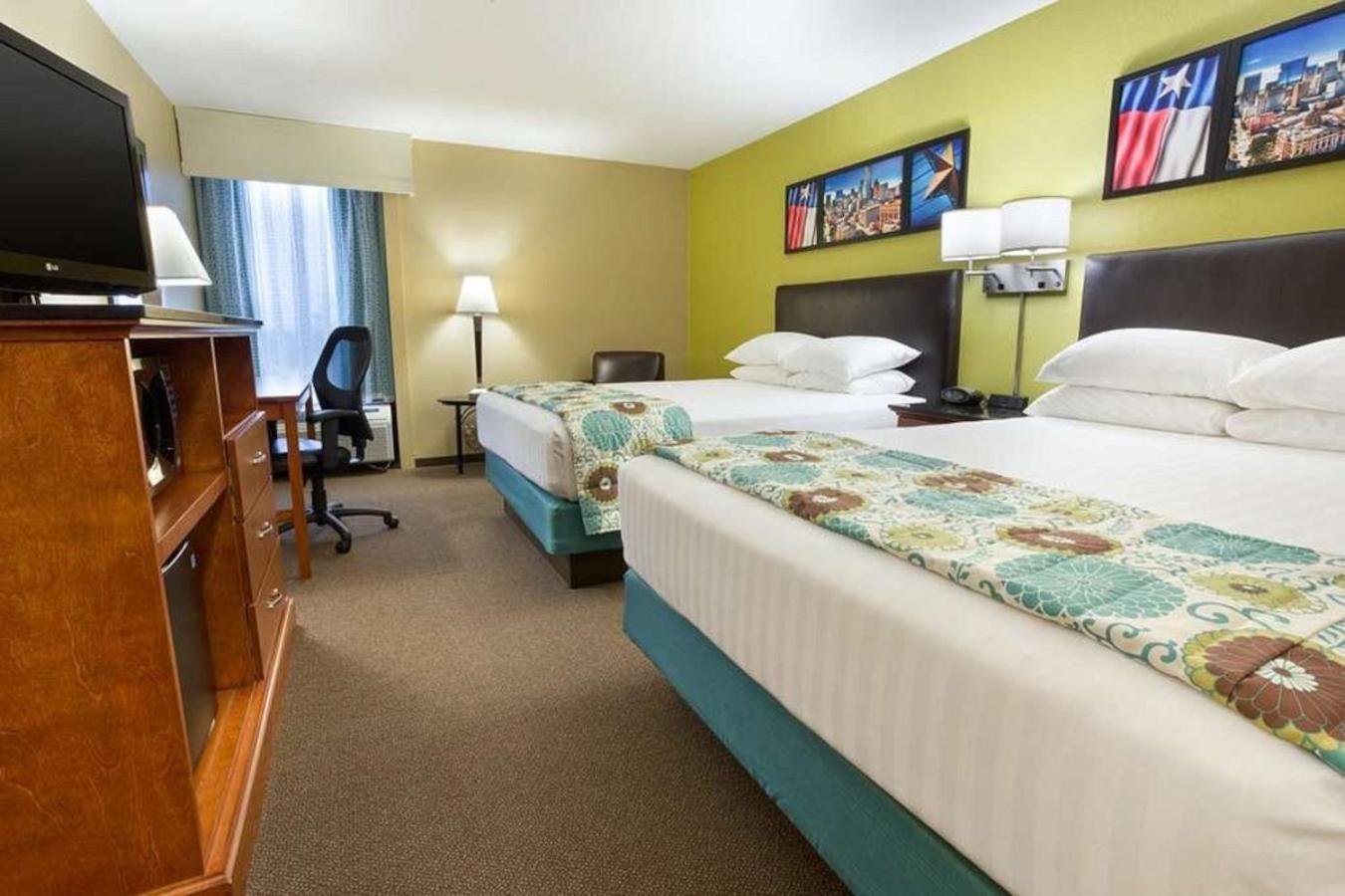 Heritage Inn & Suites The Woodlands, Trademark By Wyndham Екстериор снимка